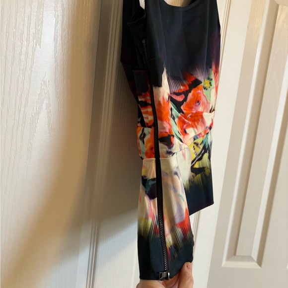 ELIE TAHARI for 5F (Bergdorf Goodman) Floral Print Ruched Blouse with Side Zip - Picture 11 of 12